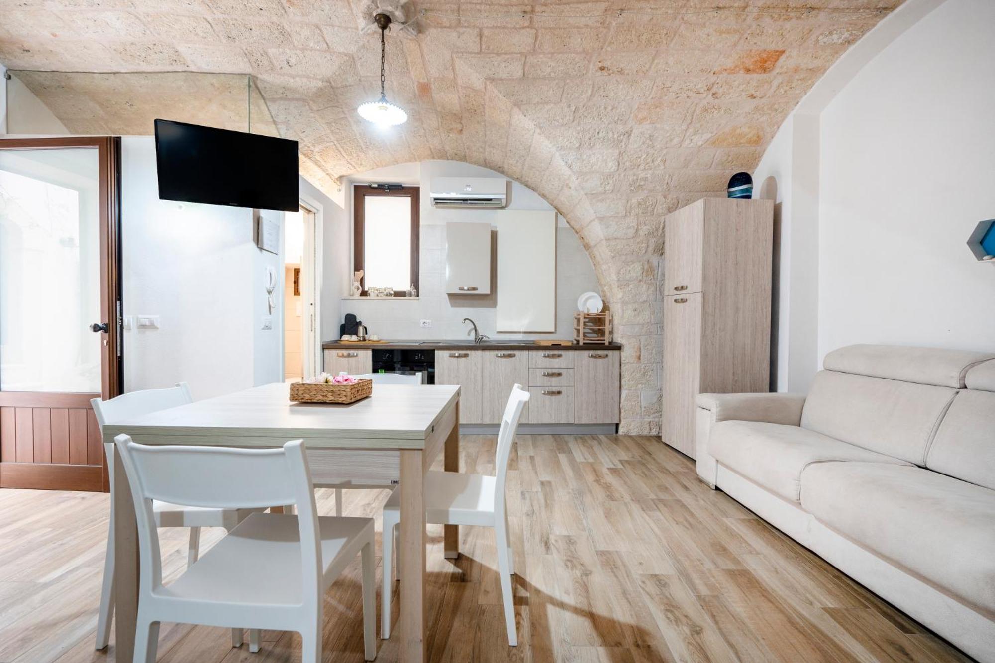 Апартаменты Casa Sardella, In Pieno Centro Storico A 300 Mt Dal Mare Монополи Экстерьер фото